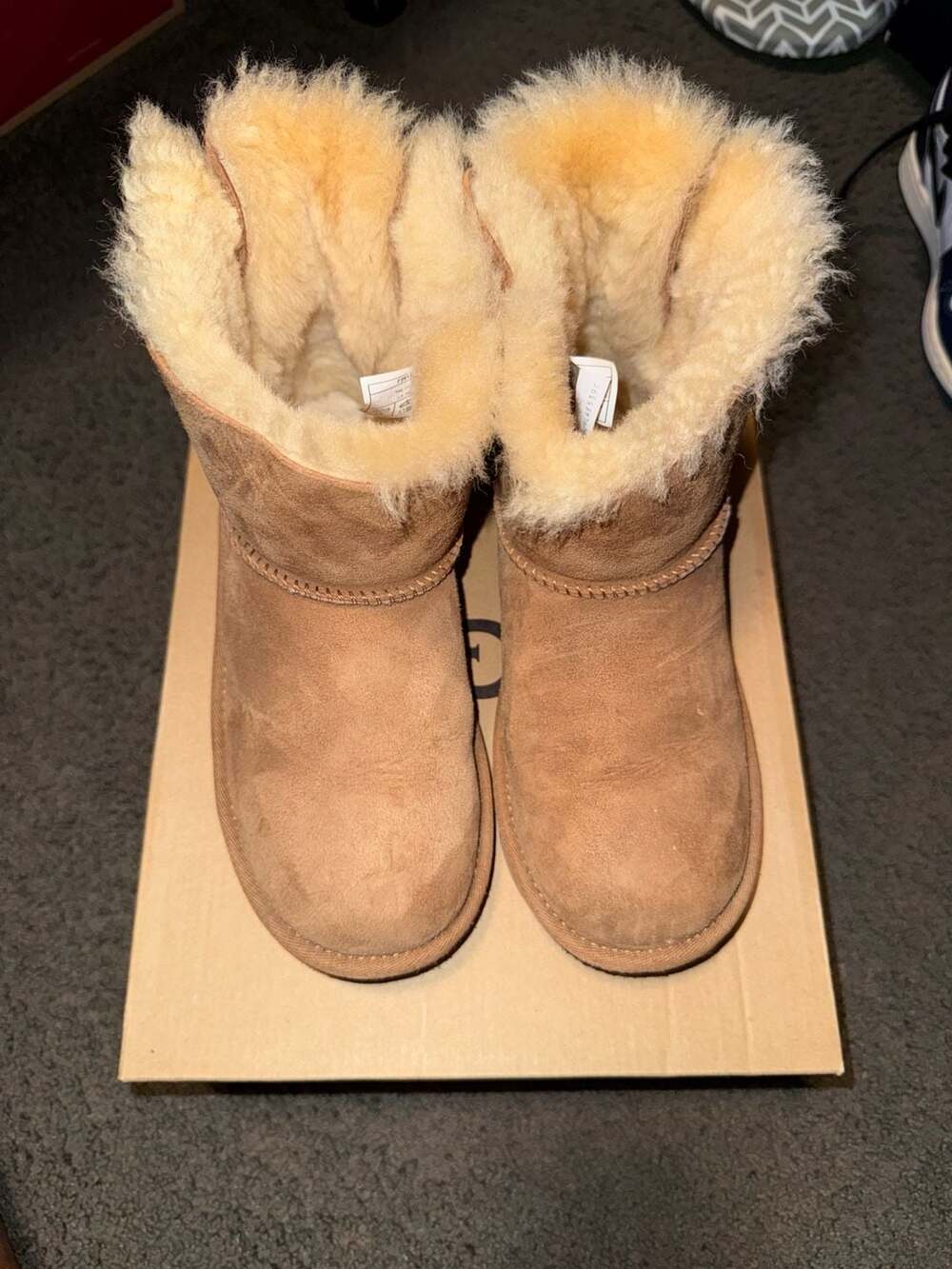 UGG Bailey Bow II Chestnut Suede Mini Boots size 4